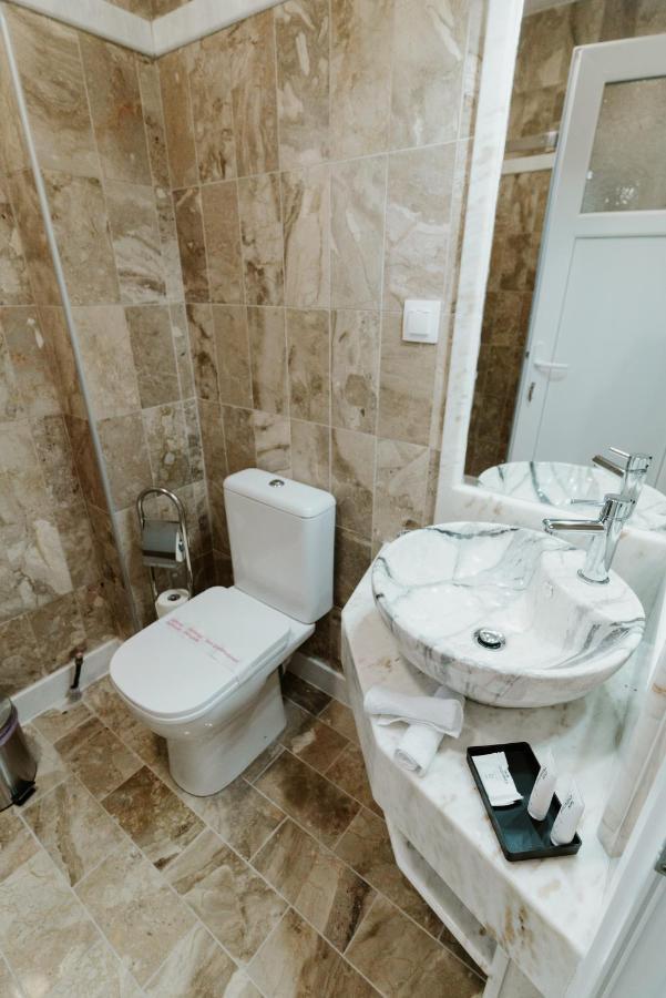 Blue And White Luxury Suites Nea Kallikrateia 외부 사진